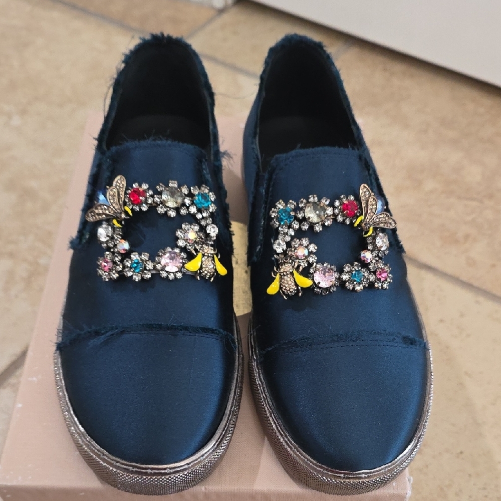 NEW IN BOX RAS Raso Petrol Blue Bee Butterfly Rhinestone Floral Flats Size 38, 8